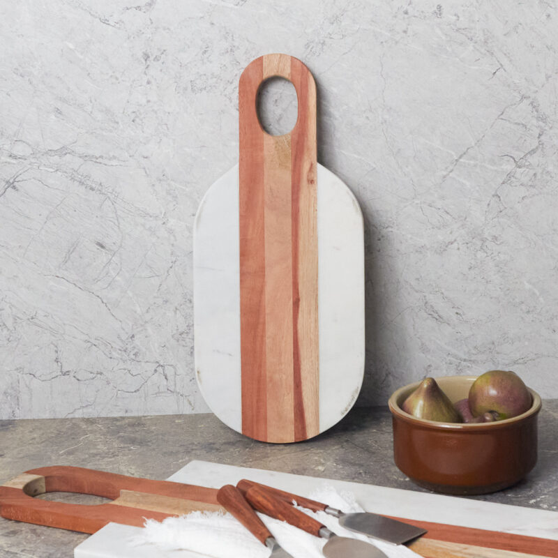 Planche ovale Moa en marbre et bois