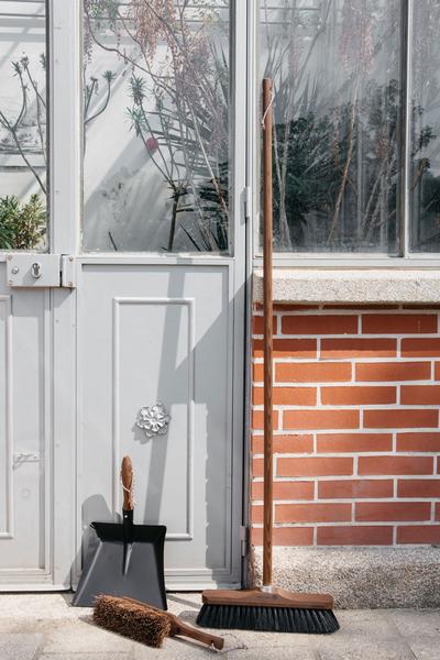 Andree Jardin Heritage Ash wood Black Dustpan - Image 4