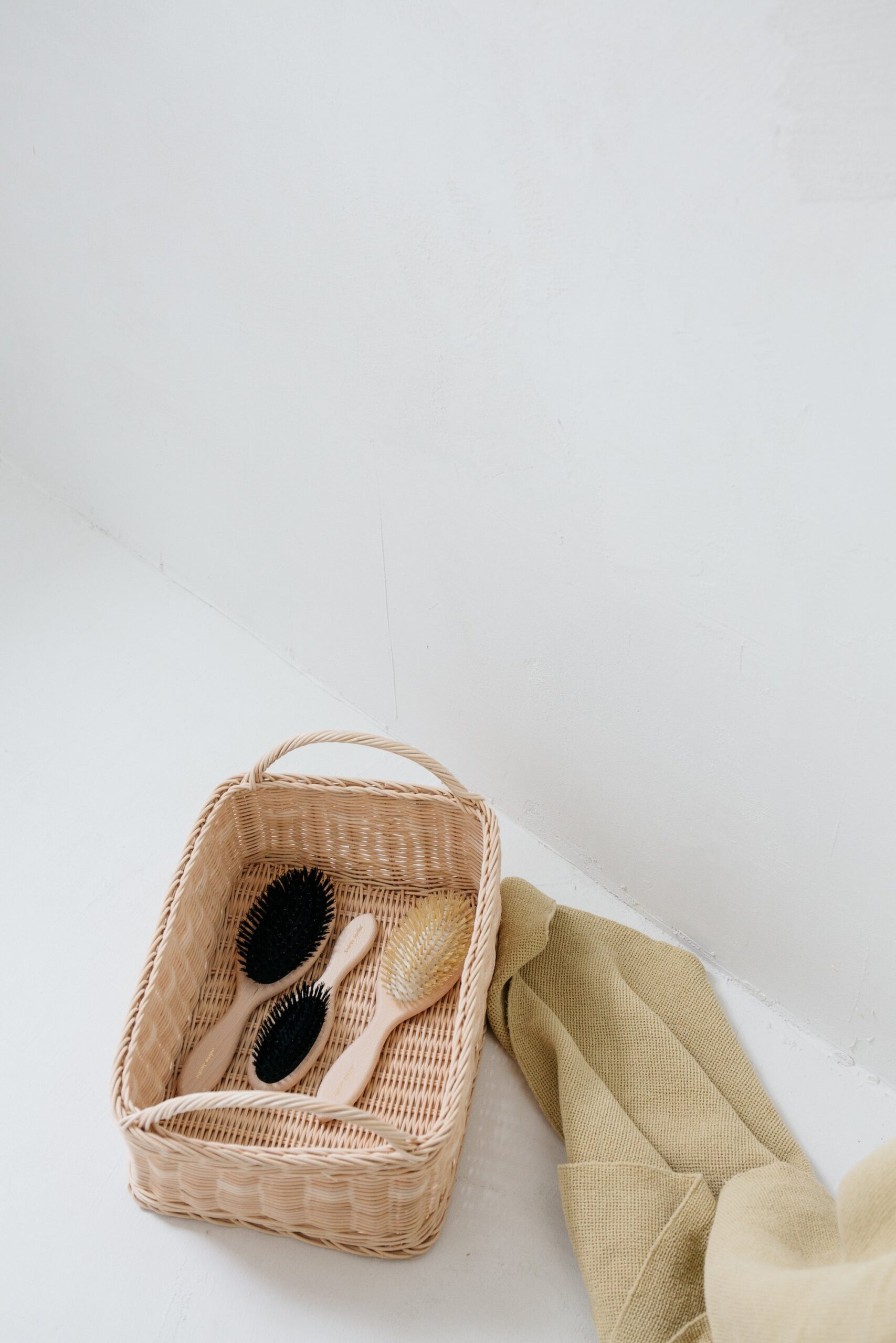 Andree Jardin Beech Wood Tradition Big Detangling Brush - Image 4