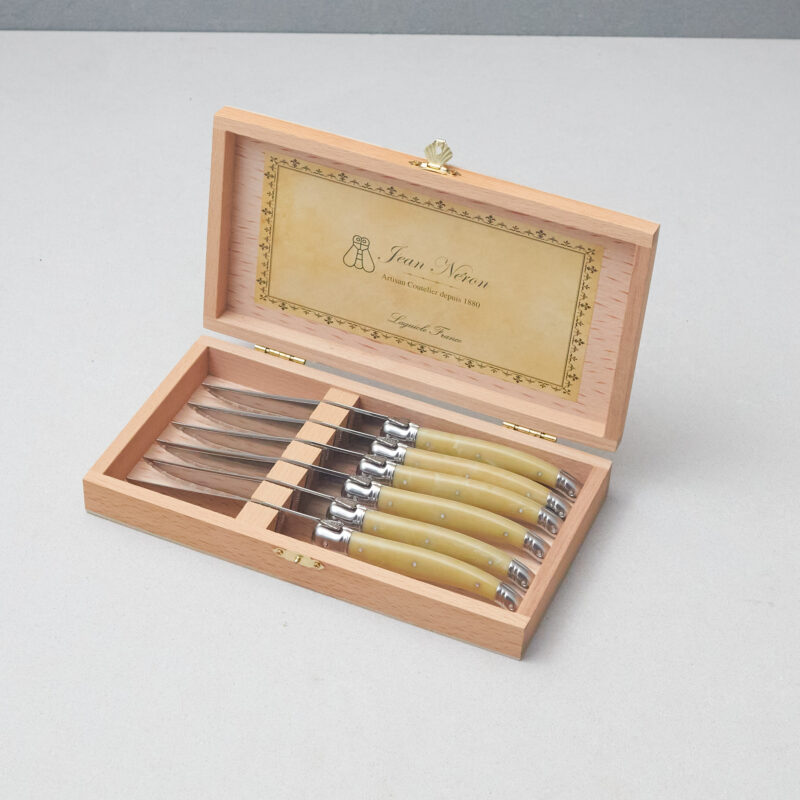 Set de 6 Couteaux à Steak Laguiole, Corne Claire dans Boîte de Présentation en Bois