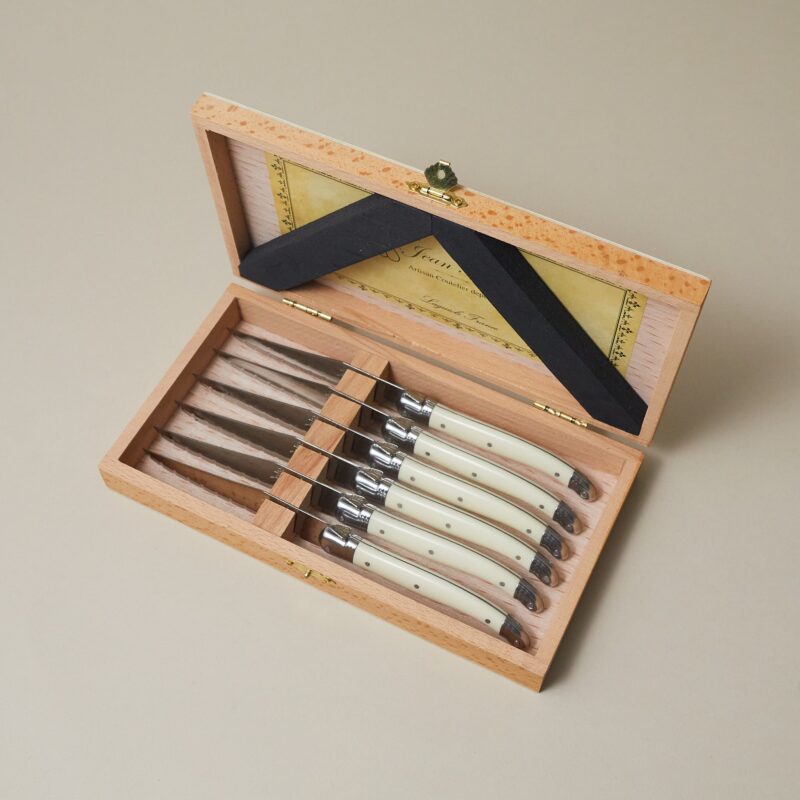Set de 6 Couteaux à Steak Laguiole, Ivoire dans Boîte de Présentation en Bois