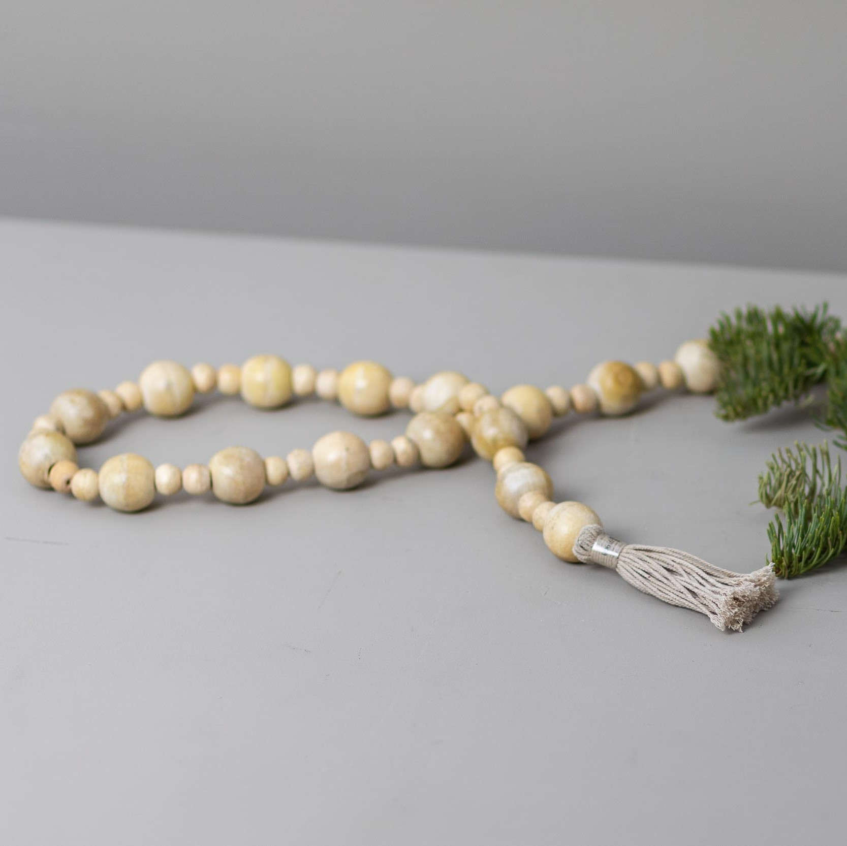 Mango Wood Garland - Image 3